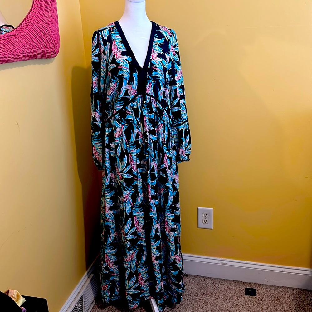 Crown And Ivy Size Large Tropical Dress Never Worn